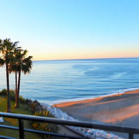 Waterfront Santa Clara Hotel