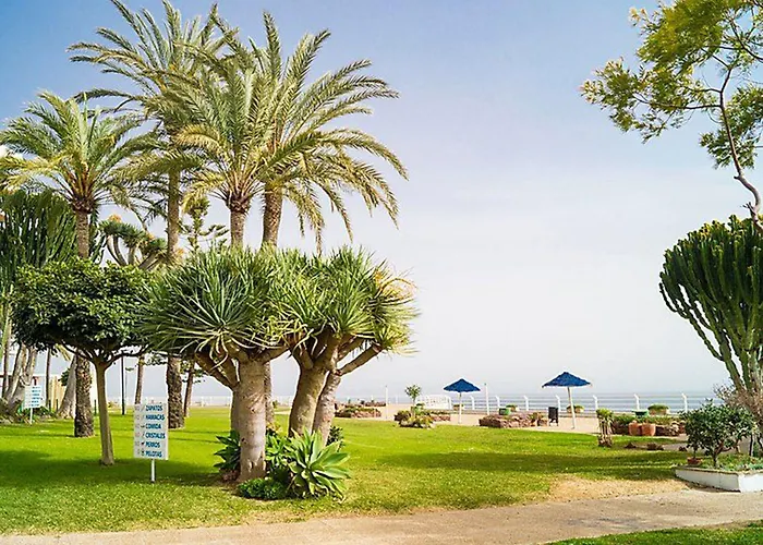 Waterfront Santa Clara Hotel