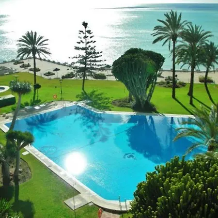 מלון Waterfront Santa Clara 3*