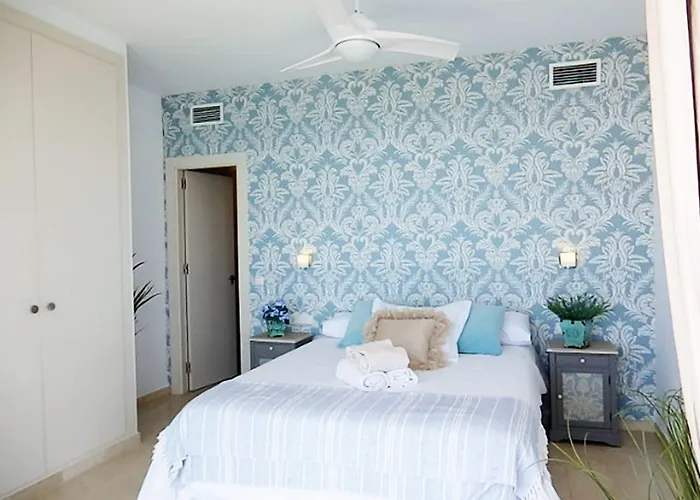 Waterfront Santa Clara Hotel 3*