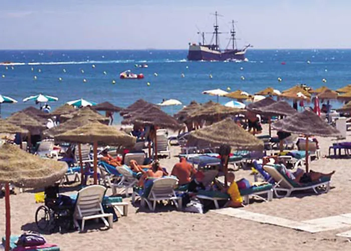 ホテル Waterfront Santa Clara