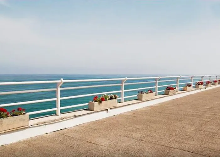 Waterfront Santa Clara Hotel