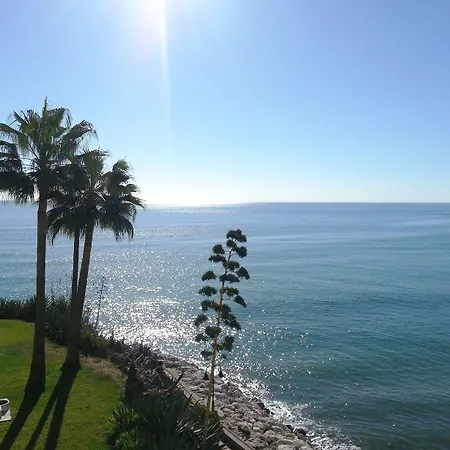 Waterfront Santa Clara Hotel