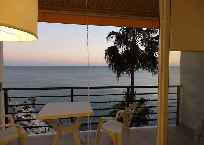 Waterfront Santa Clara Hotel 3*